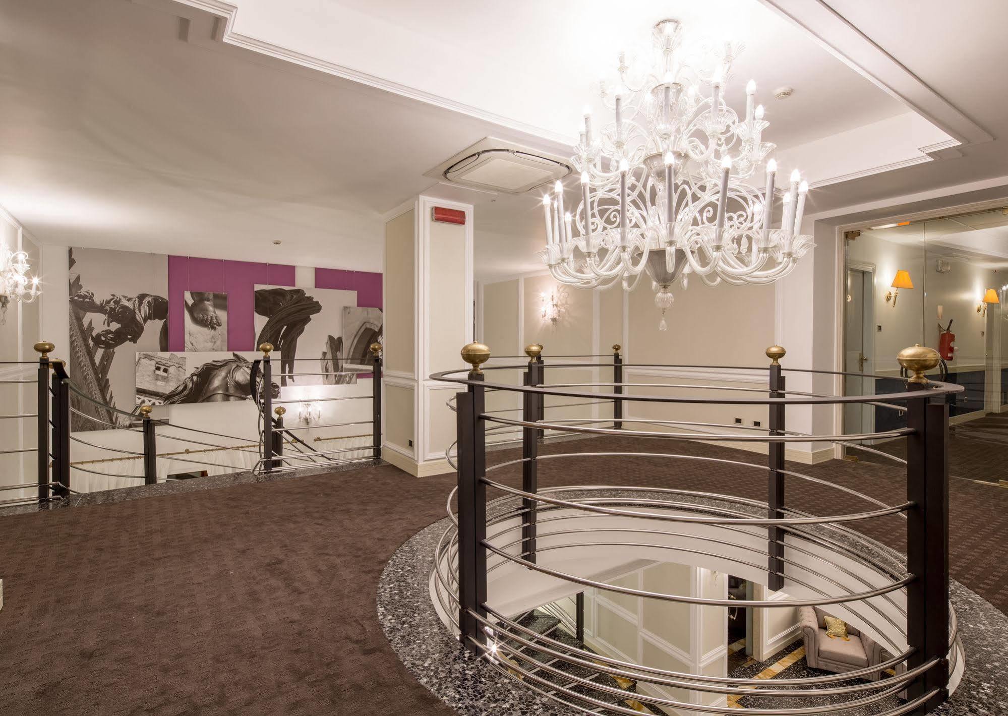 Grande Albergo Roma Пьяченца Экстерьер фото